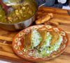 Gorditas con Chicharron en Salsa Verde